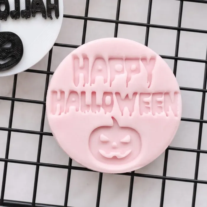 happy halloween cookie stamp (1) Happy Halloween pumpkin face cookie stamp with embossed fondant topper