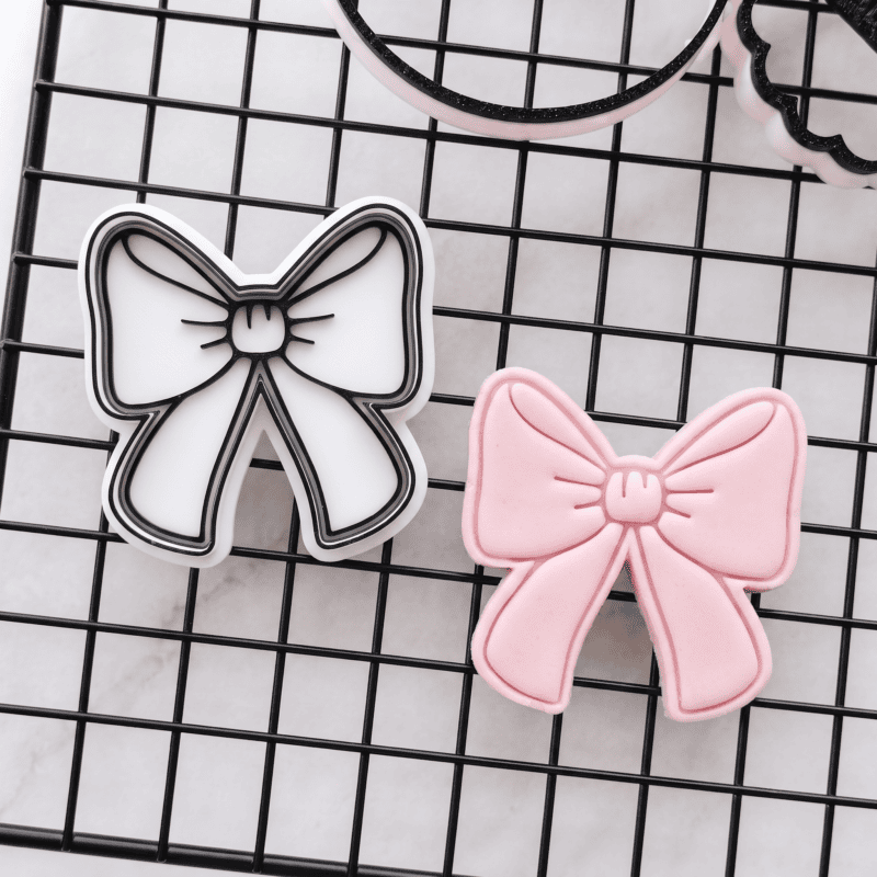 main Bow Cookie Cutter & Embosser Set