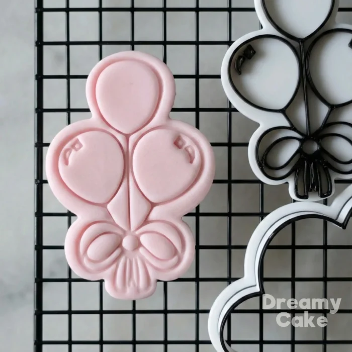Текст абзаца (67) Balloon Cookie Cutter & Fondant Stamp – 3 Balloon Design