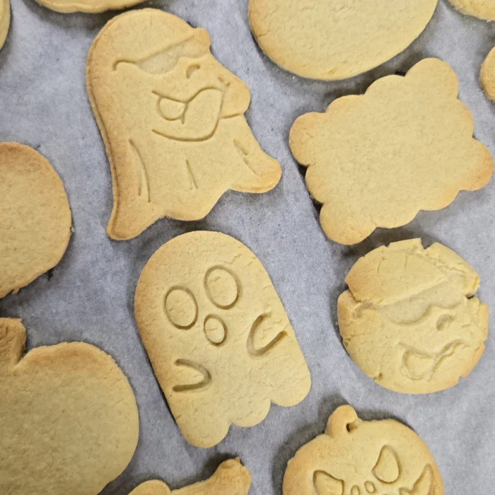 Ghost Halloween Cookie Cutter & Stamp Set