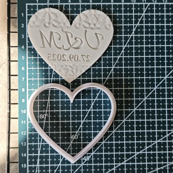 Personalised MR & MRS Heart Sharped Cookie Stamp with Date | Custom Wedding Biscuit | Embossers fondant / cupcakes icing