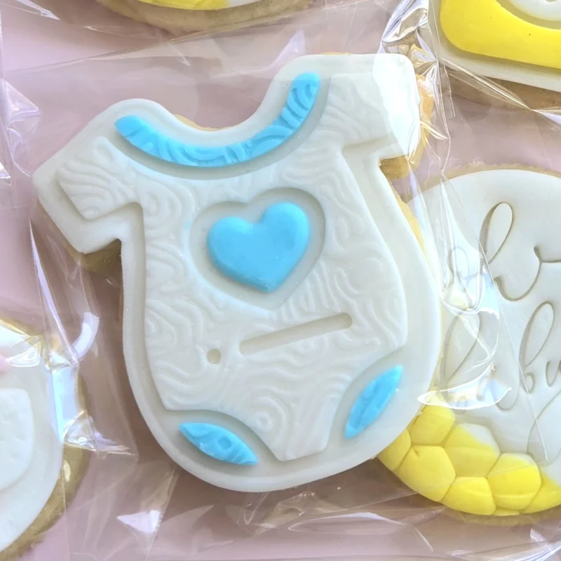 Baby Onesie Cookie Cutter & Fondant Embosser | Bodysuit Biscuit with Heart | Baby Shower New Baby