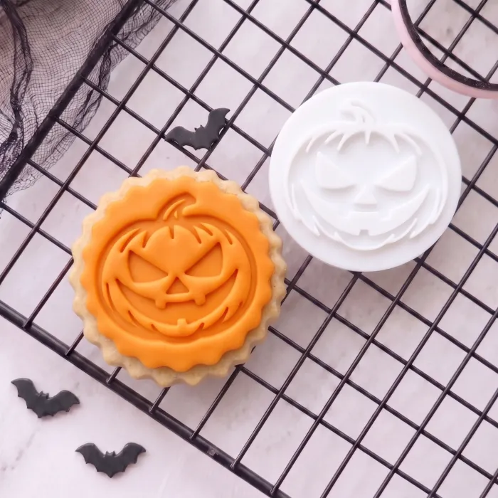 halloween-pumpkin-cookie-stamp-jack-o-lantern-fondant-embosser (2) Halloween Pumpkin Cookie Stamp